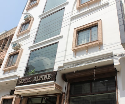 Hotel Alpine